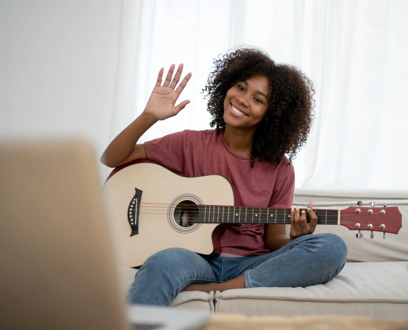 6 Interesting Reasons Online Music Lessons Are  Perfect for Adults